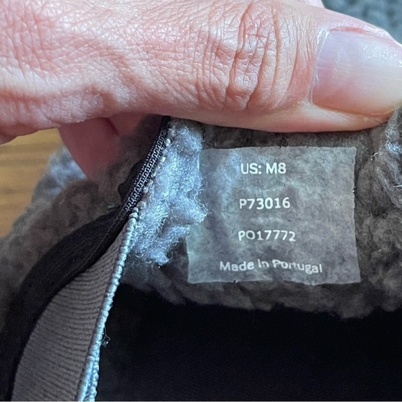 NEW Greys Mens Sherpa Fleece Slipper Boot P73016 Grey Black Size 8 NWOT - Picture 6 of 7